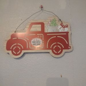 Red Truck decor